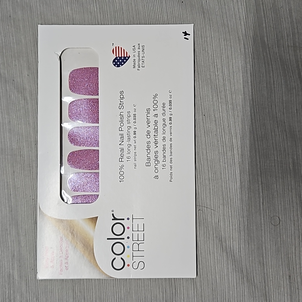 Color Street Nail Strips in 'Czech Me Out'